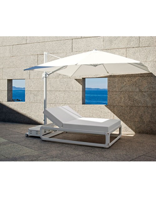 Cama chill out Nana para exteriores de piscinas y jardines Ezpeleta